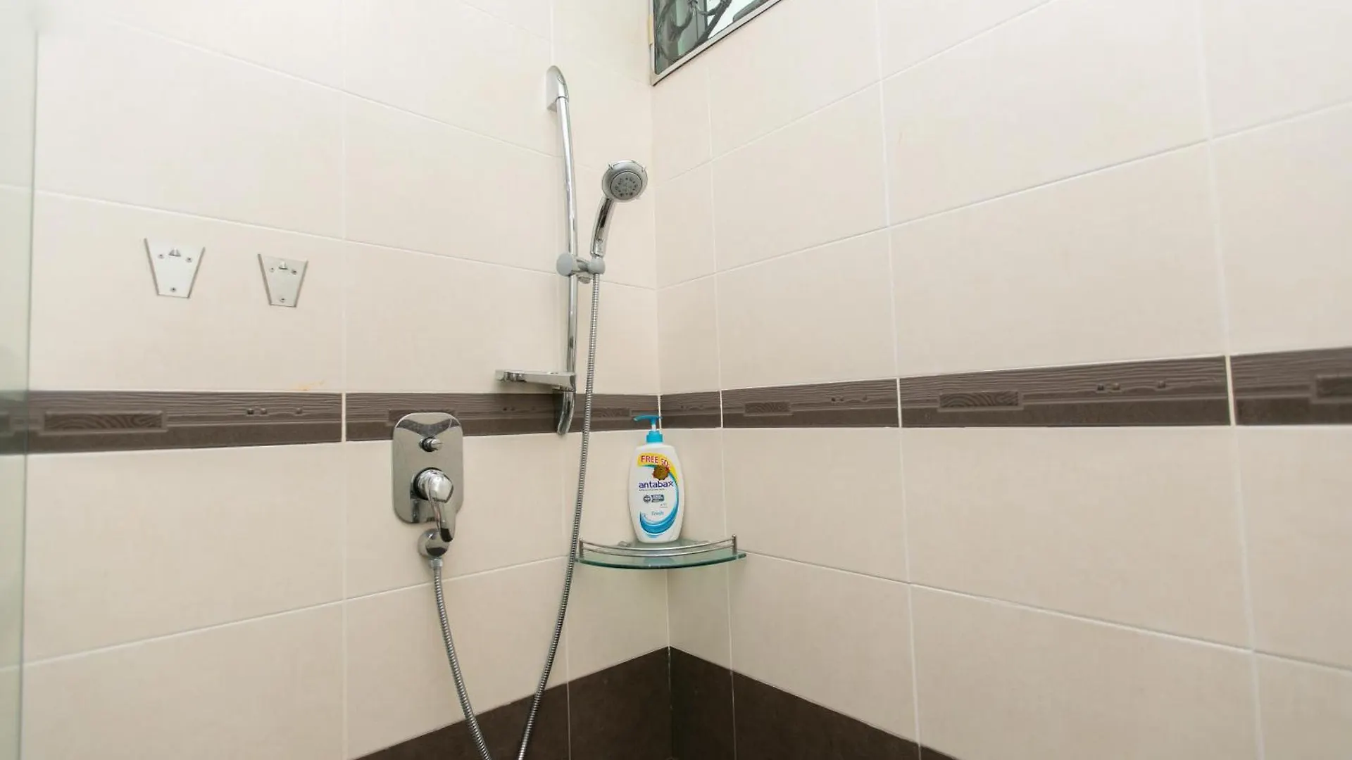 Villa Tanjung Bungah 5Br 18 Bungalow Ktv