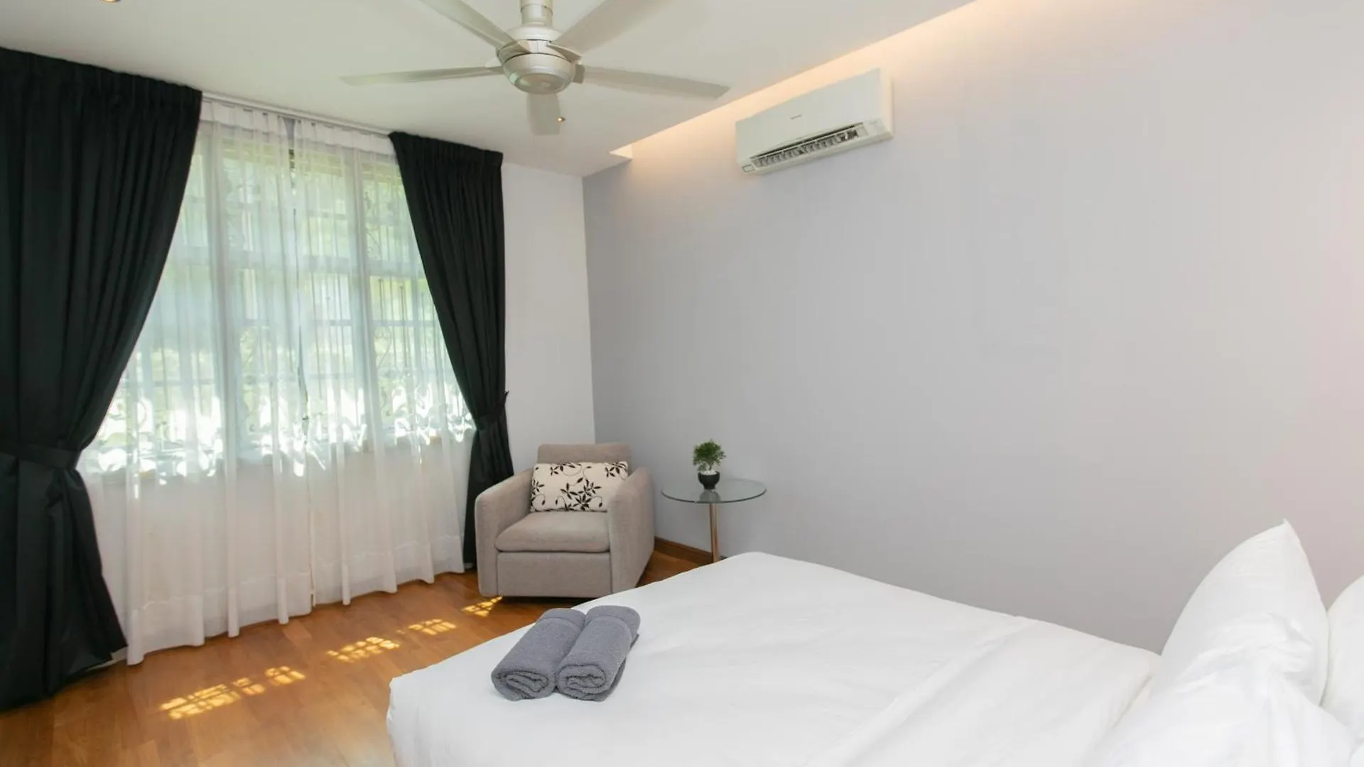 Tanjung Bungah 5Br 18 Bungalow Ktv Malaysia